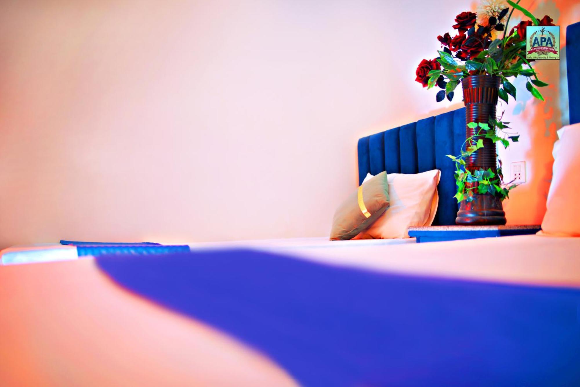 Quick Continental Hotel - Jail Road Лахор Экстерьер фото